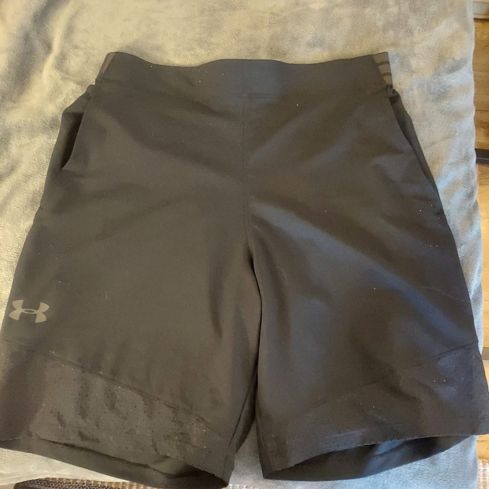 Under Armour Mens shorts